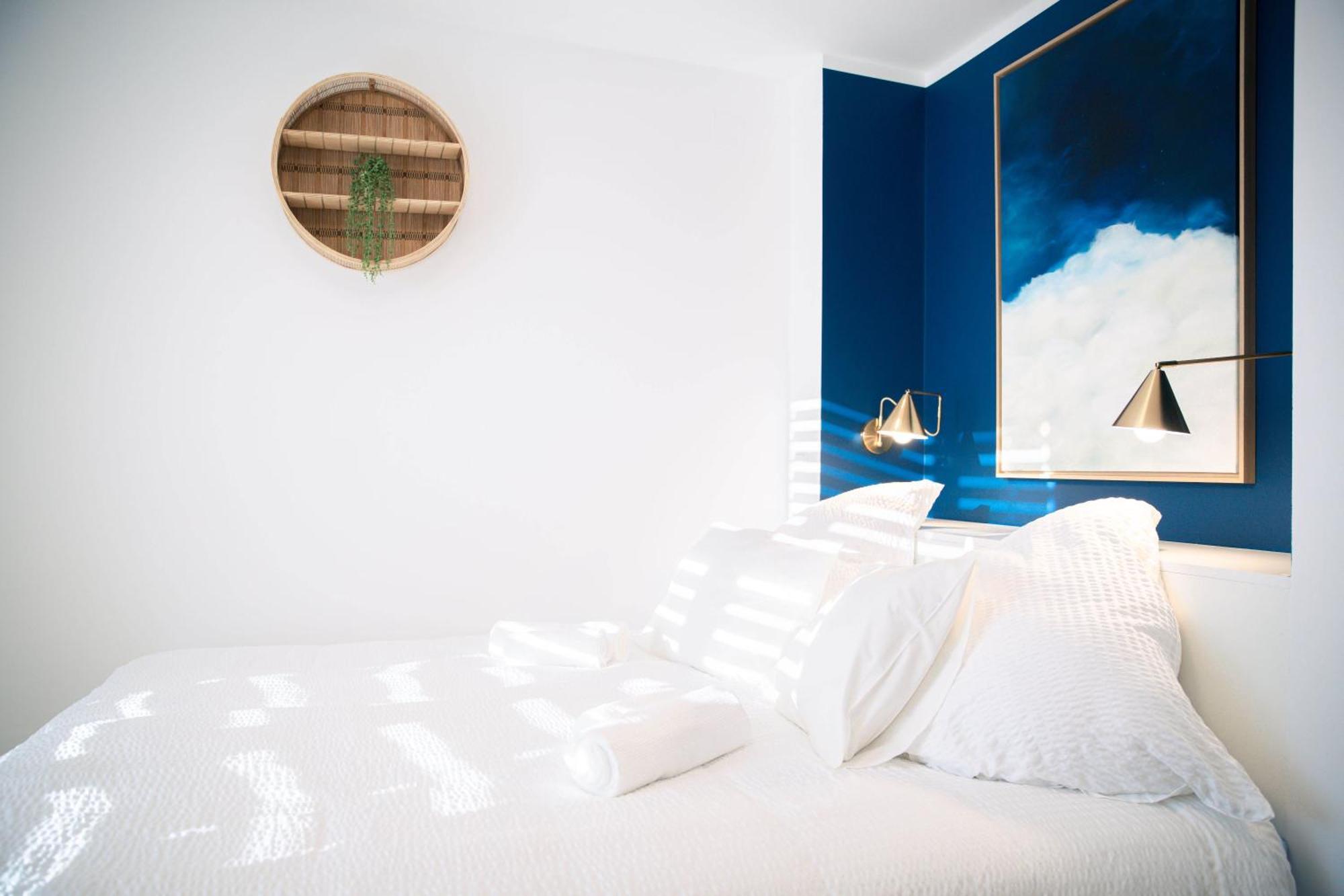 Blue In Center Apartment *